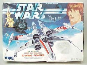 xwing-largebox1692 Esta es la imagen de la caja original, misma que aun recuerdo claramente